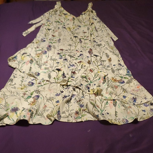 Dress - Picture 3 of 4